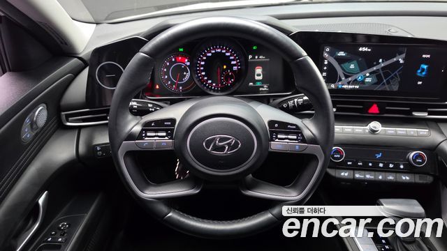 Hyundai AVANTE 2023 — photo 18