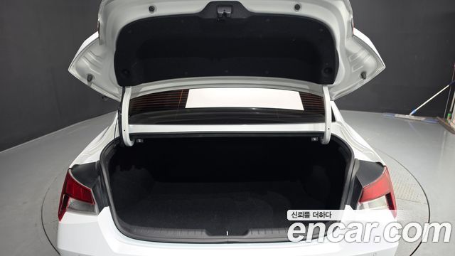 Hyundai AVANTE 2023 — photo 26