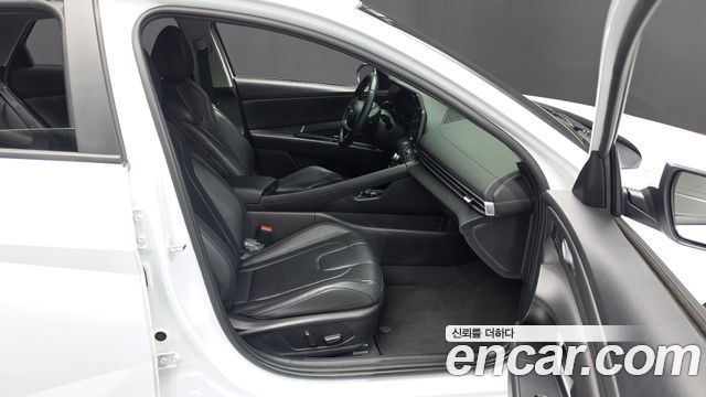 Hyundai AVANTE 2023 — photo 16