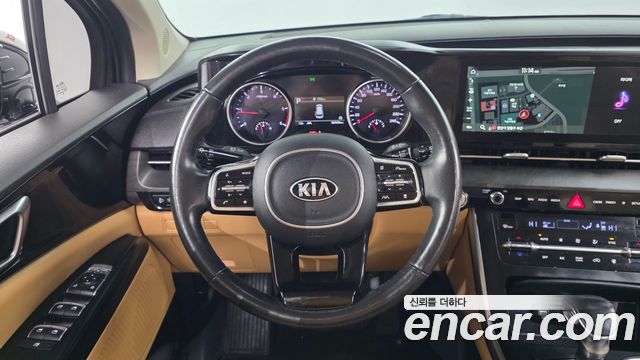 Kia Canival 2021 — photo 21