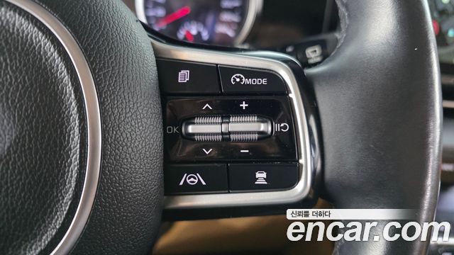 Kia Canival 2021 — photo 25
