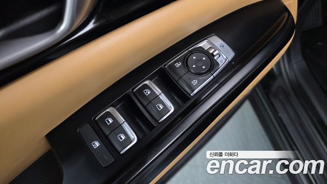 Kia Canival 2021 — photo 26