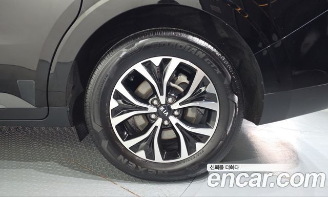 Kia Canival 2021 — photo 7