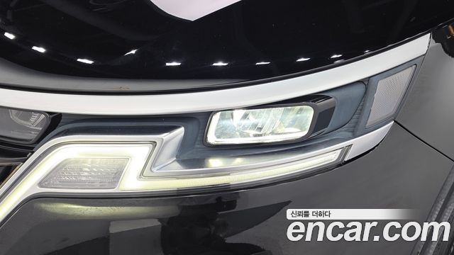 Kia Canival 2021 — photo 8