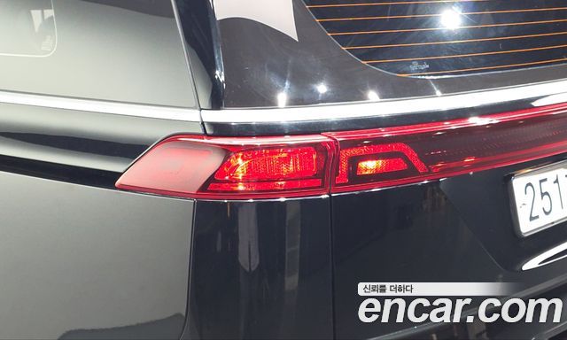 Kia Canival 2021 — photo 9