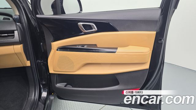 Kia Canival 2021 — photo 14