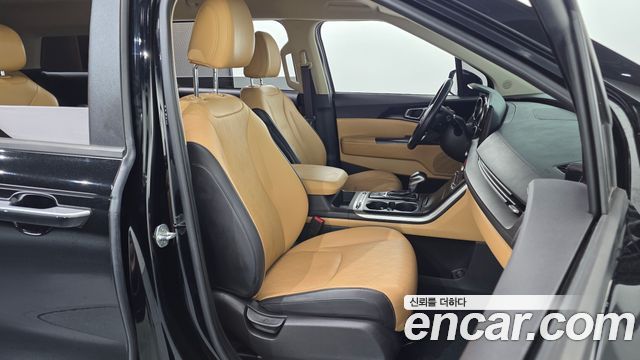 Kia Canival 2021 — photo 16