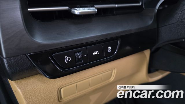 Kia Canival 2021 — photo 28