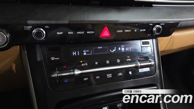 Kia Canival 2021 — photo 31