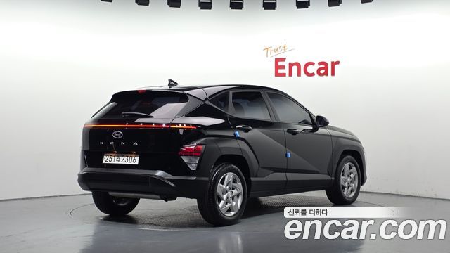 Hyundai Kona 2023 — photo 2