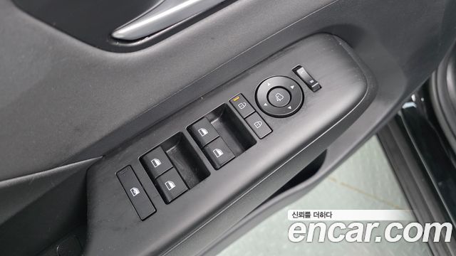 Hyundai Kona 2023 — photo 30