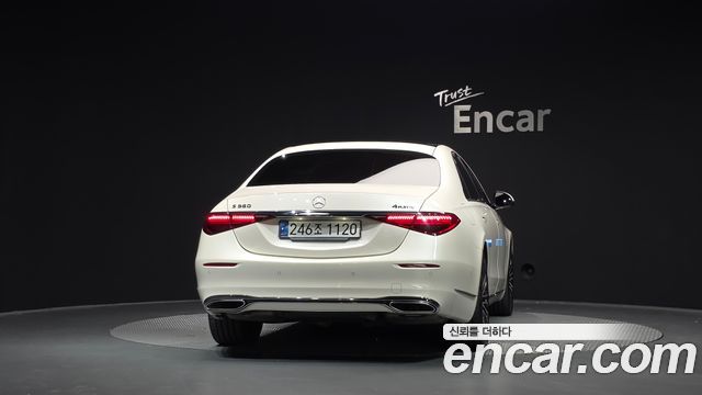 Mercedes-Benz S-Class 2023 — photo 4