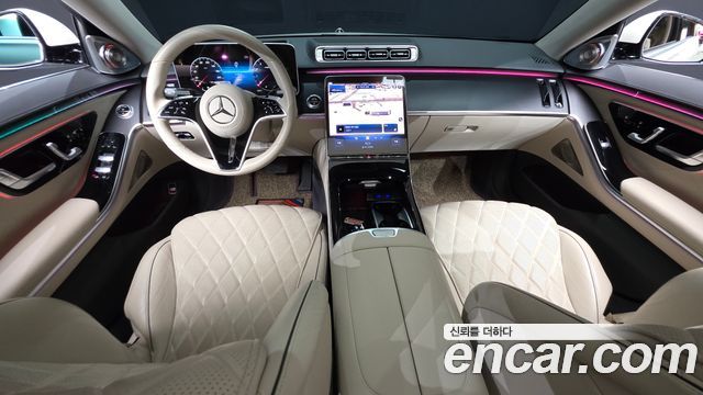 Mercedes-Benz S-Class 2023 — photo 10