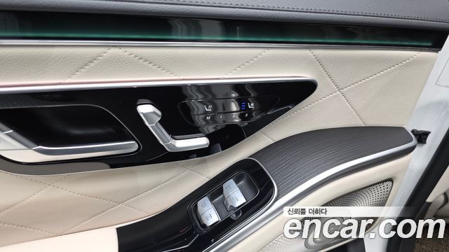 Mercedes-Benz S-Class 2023 — photo 24