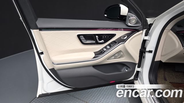 Mercedes-Benz S-Class 2023 — photo 14