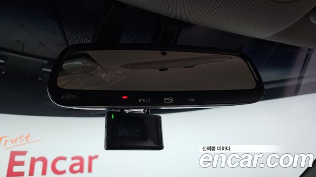 Kia Canival 2015 — photo 17