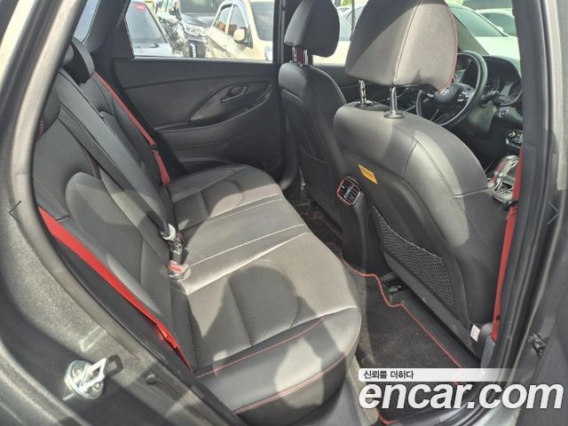 Hyundai i30 2020 — photo 15