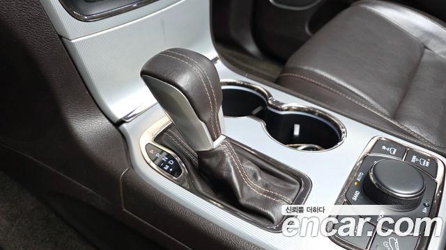 Jeep Cherokee 2018 — photo 9