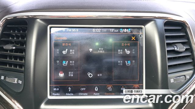 Jeep Cherokee 2018 — photo 16
