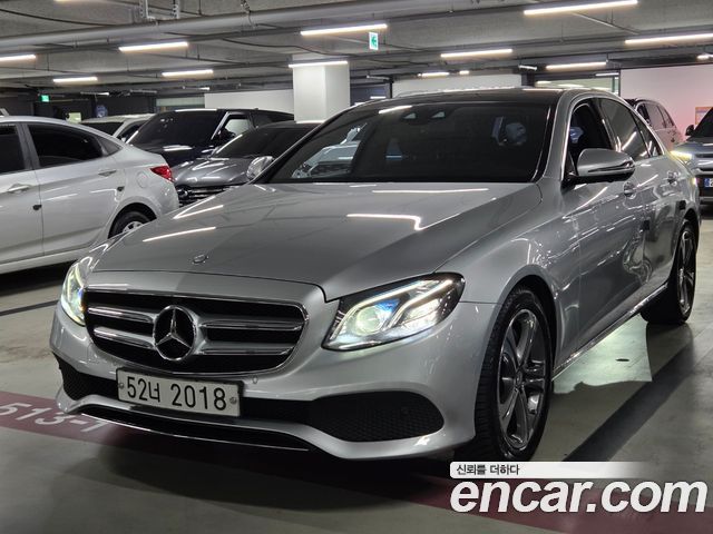 Mercedes-Benz E-Class 2017 — photo 1