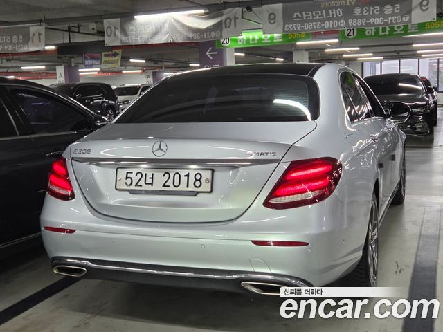 Mercedes-Benz E-Class 2017 — photo 4