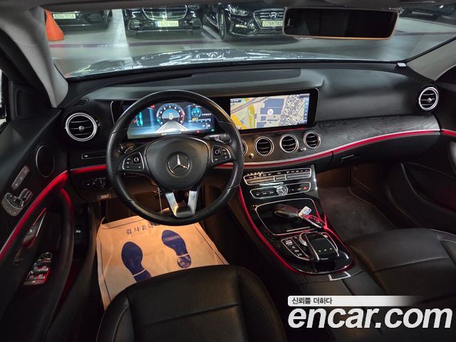 Mercedes-Benz E-Class 2017 — photo 7