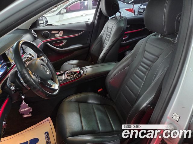Mercedes-Benz E-Class 2017 — photo 16