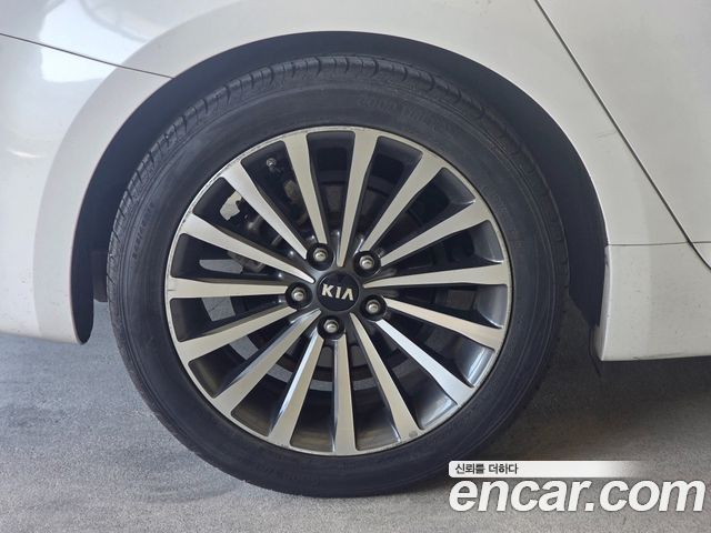 Kia K7 2015 — photo 10