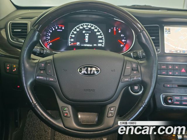 Kia K7 2015 — photo 17