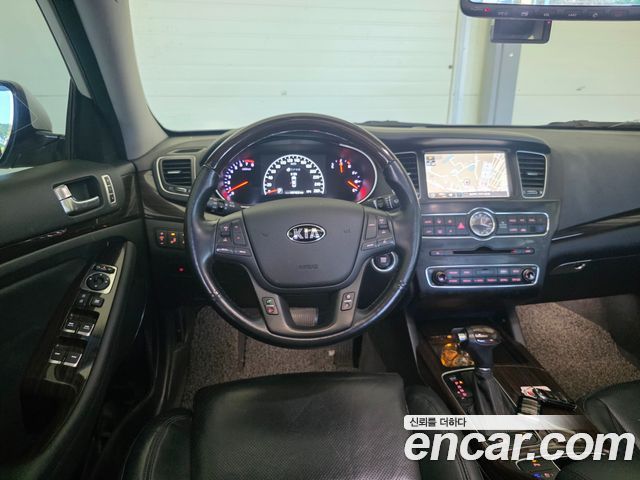 Kia K7 2015 — photo 18
