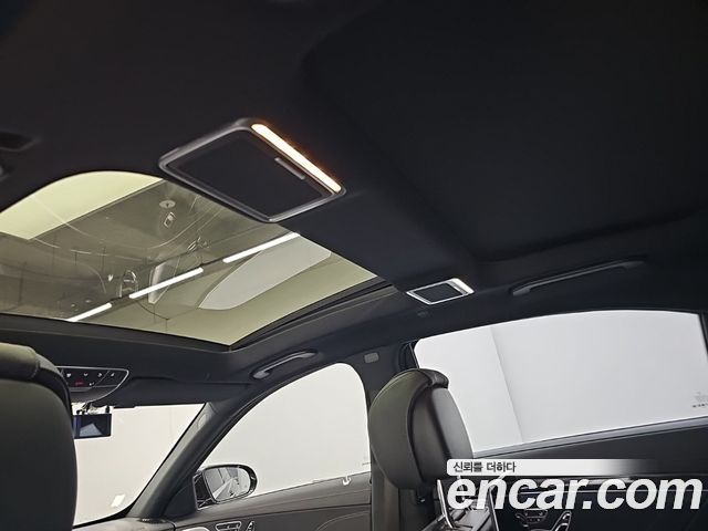Mercedes-Benz S-Class 2018 — photo 16
