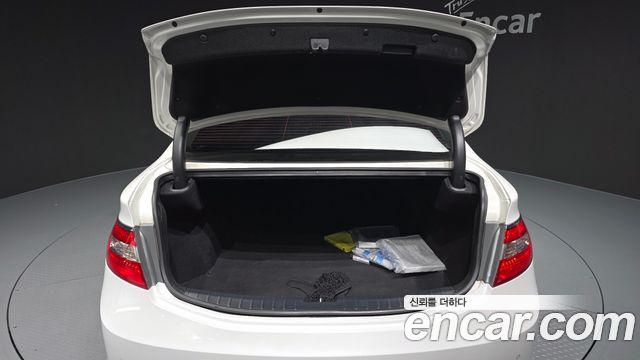 Hyundai Grandeur 2016 — photo 26