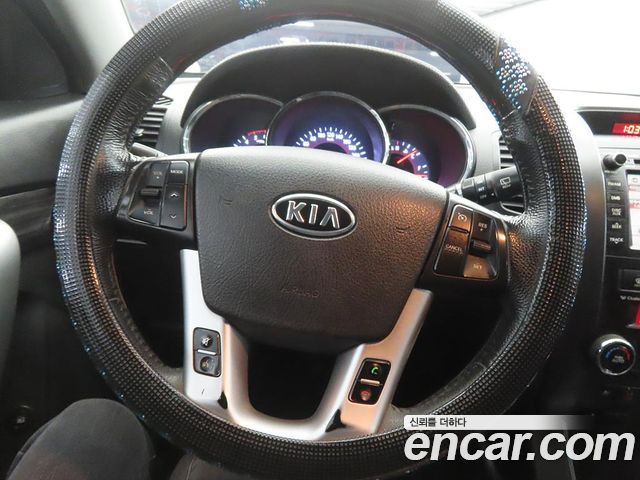 Kia Sorento 2011 — photo 8