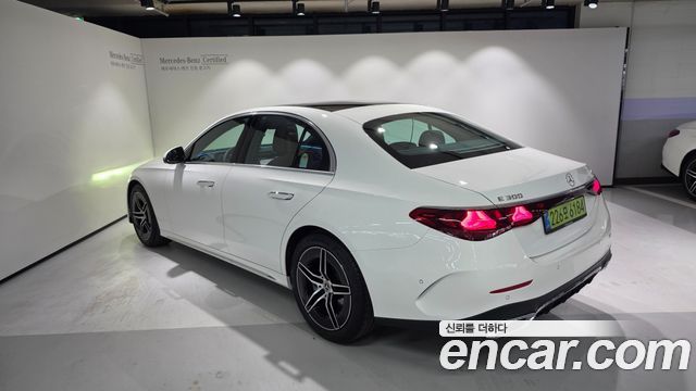 Mercedes-Benz E-Class 2026 — photo 3