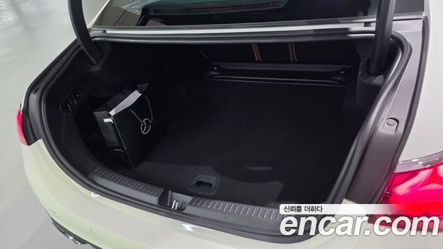 Mercedes-Benz E-Class 2026 — photo 10