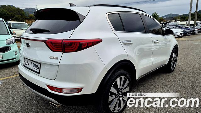 Kia Sportage 2018 — photo 2