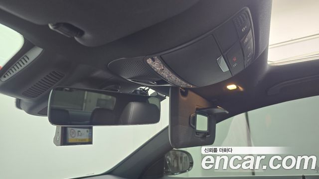 Mercedes-Benz E-Class 2022 — photo 18