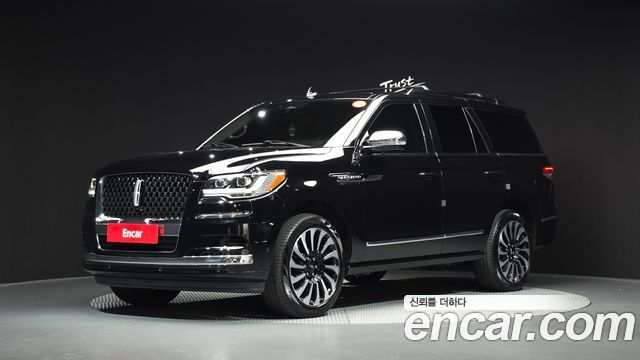 Lincoln Navigator 2023 — photo 1