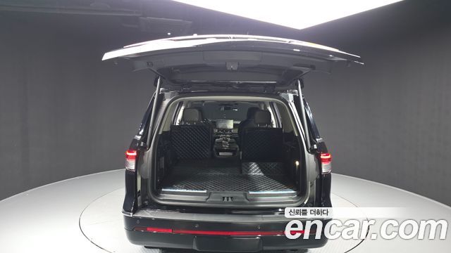 Lincoln Navigator 2023 — photo 26