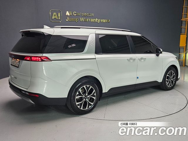 Kia Canival 2022 — photo 4