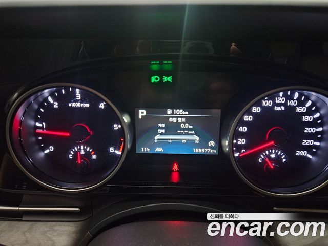 Kia Canival 2022 — photo 9