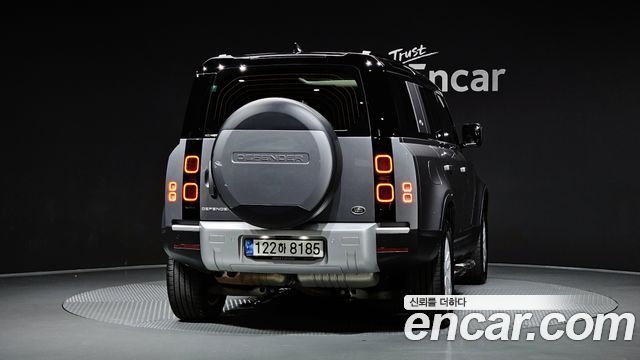 Land Rover Defender 2022 — photo 4