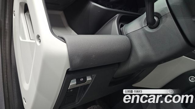 Land Rover Defender 2022 — photo 25