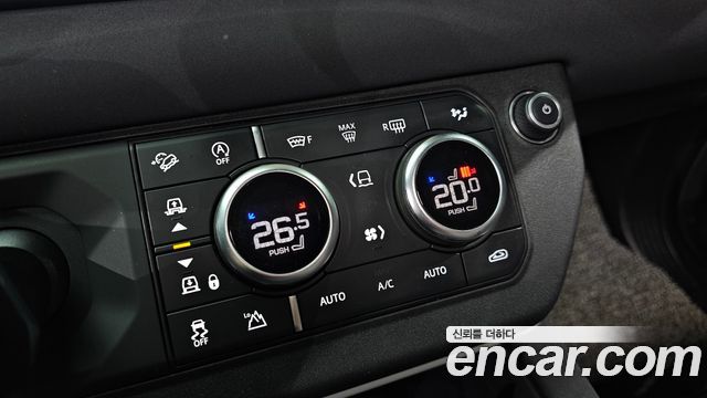 Land Rover Defender 2022 — photo 27