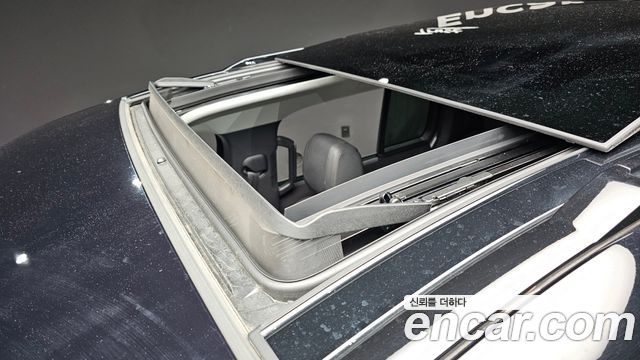 Land Rover Defender 2022 — photo 35
