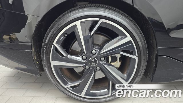 Audi A6 e-Tron 2025 — photo 5