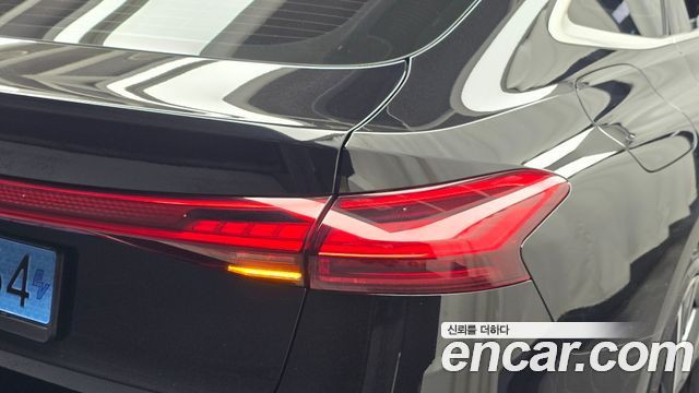 Audi A6 e-Tron 2025 — photo 9
