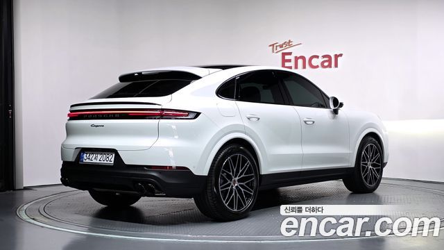 Porsche Cayenne 2026 — photo 2