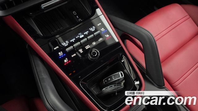 Porsche Cayenne 2026 — photo 24