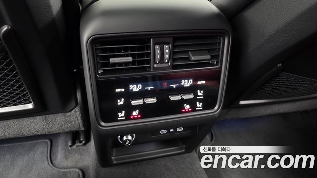 Porsche Cayenne 2026 — photo 25